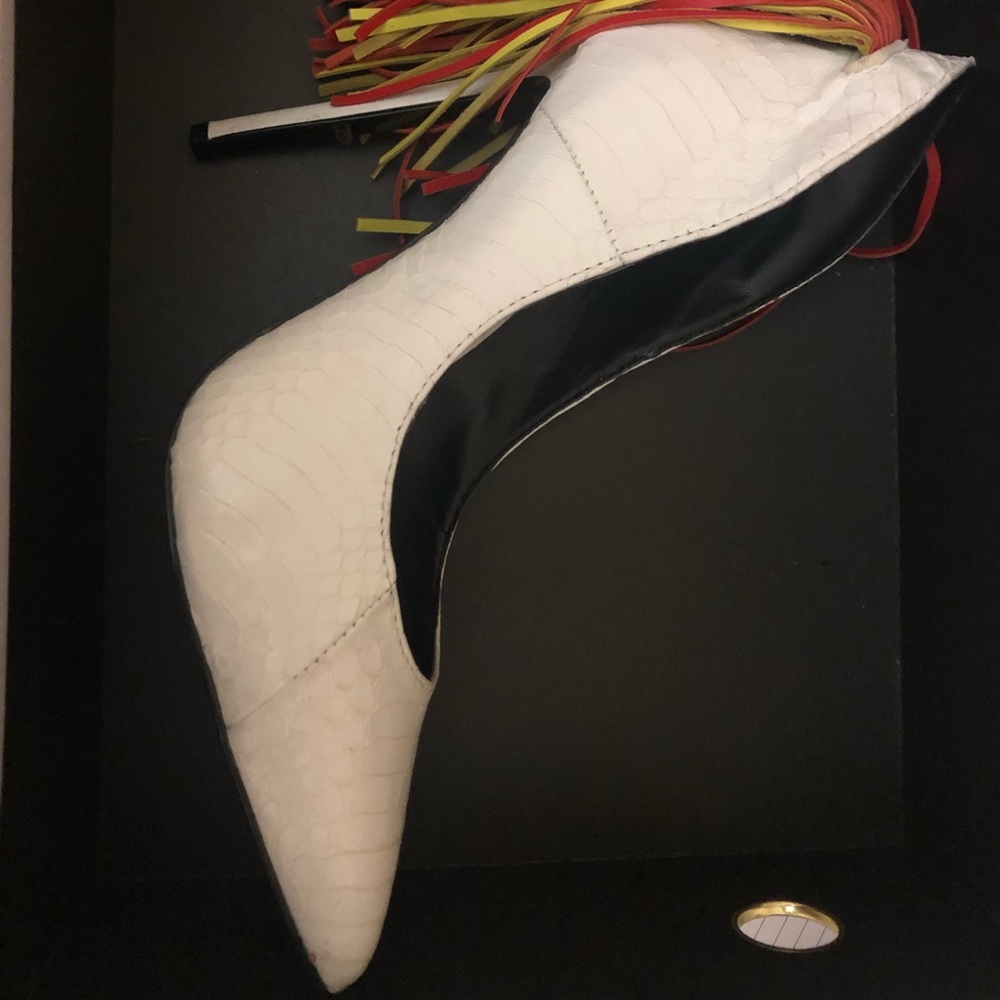 White fringe pumps!